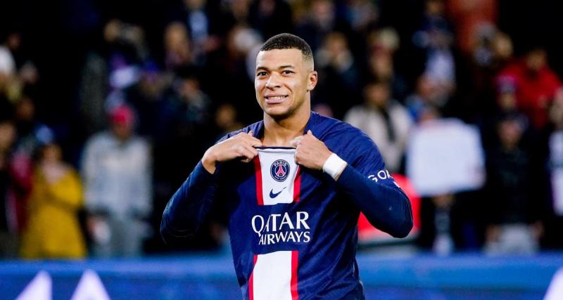  - Lens - PSG : Mbappé accueilli sous les ovations par Bollaert !