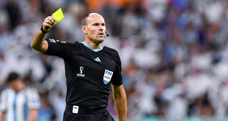  - Barça : l'incroyable nombre de cartons distribué par Mateu Lahoz lors de ses deux derniers matchs !