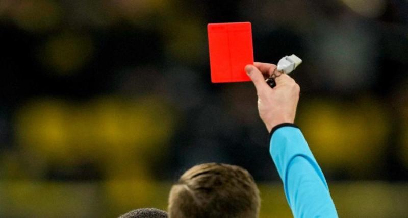  - Football amateur : un joueur suspendu 25 ans pour avoir frappé un arbitre bénévole en Gironde