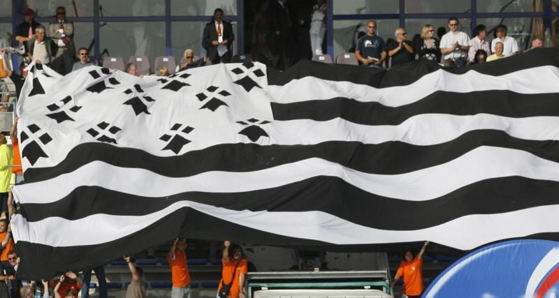  - Pontivy : des milliers de drapeaux "Morbihan" pour soutenir le Stade face aux Herbiers