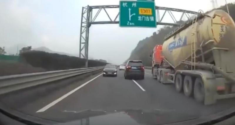  - Ils croisent un automobiliste en contresens sur l'autoroute, heureusement que tout le monde est vigilant