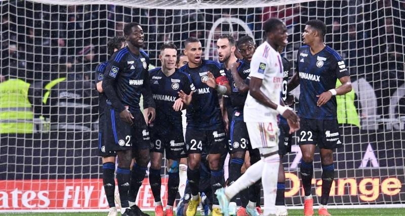  - Strasbourg résiste et enfonce Lyon dans la crise