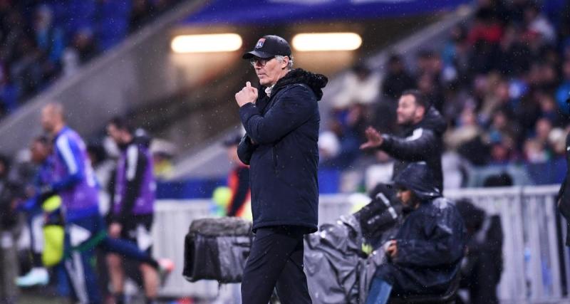 - OL : Blanc obligé de faire sa conférence de presse au bord du terrain, les supporters en cause !