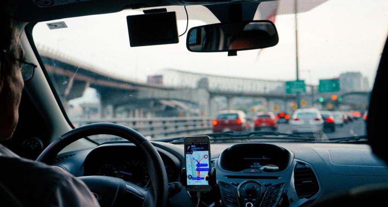  - Il confond la voiture d'un père de famille avec son Uber, ça se termine en bagarre de rue