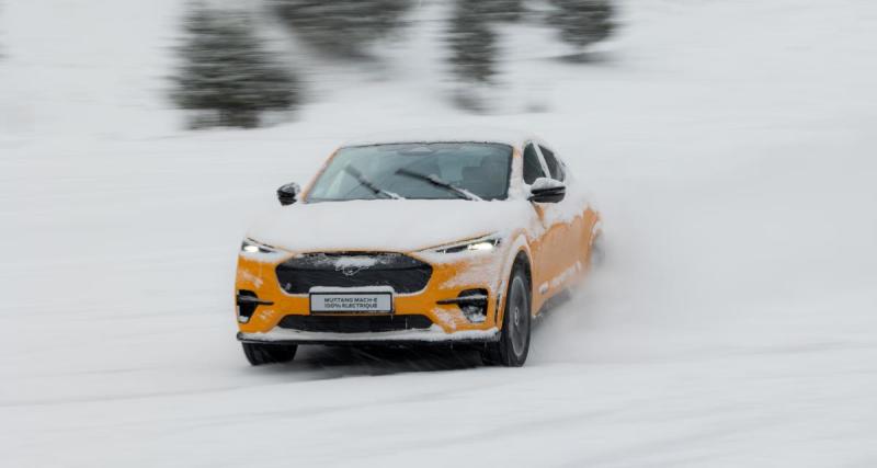  - On a essayé le Mustang Mach-E GT sur la glace, Ford nous fait glisser vers son avenir