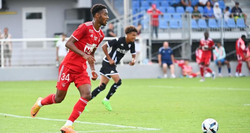  - Brest : Josué Escartin retourne au SB29 (off)