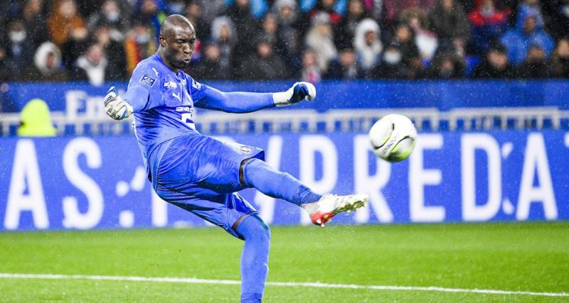  - Stade Rennais - Mercato : un indésirable fait le forcing pour partir !