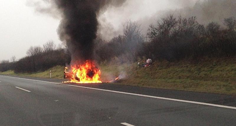  - Il brûle volontairement sa voiture après un accident, il ne trouve rien de mieux à faire que la déclarer volée