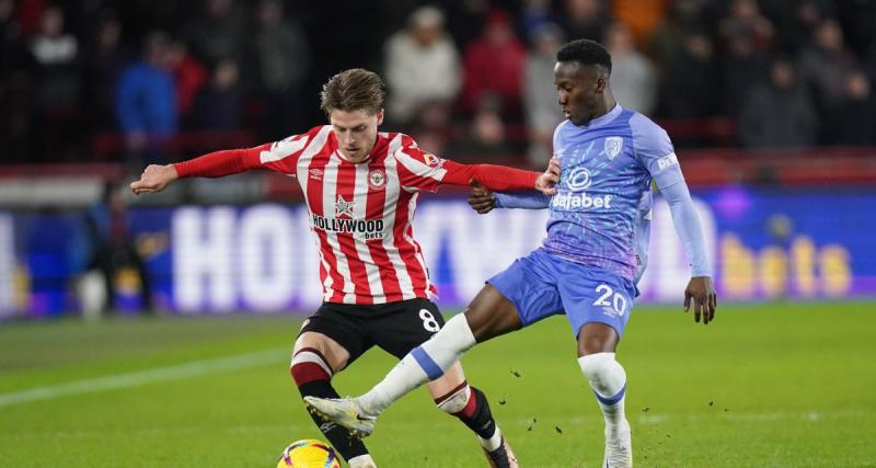  - Auxerre tente un attaquant de Premier League