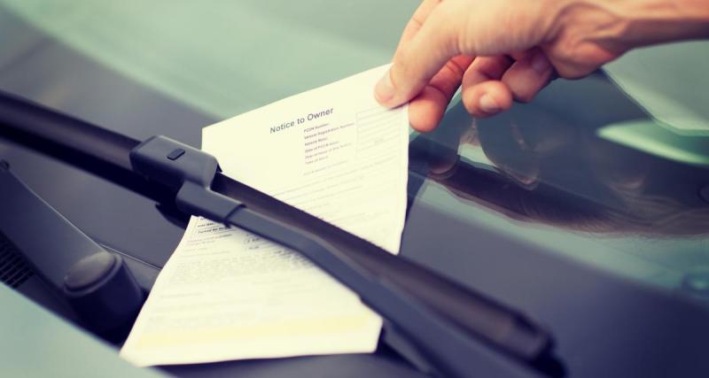  - Cet octogénaire doit payer 10€ à chaque fois qu’il veut conduire sa voiture en ville, il est furieux contre la municipalité