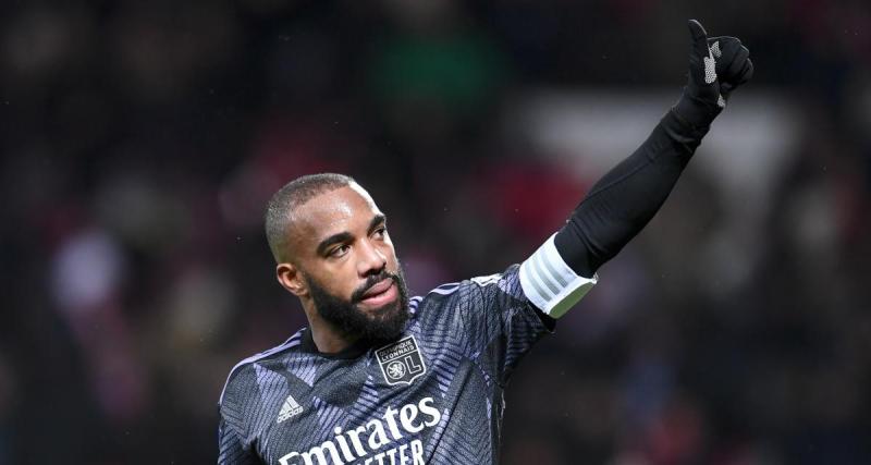  - "On a besoin d'eux" : l'appel du pied de Lacazette aux supporters lyonnais