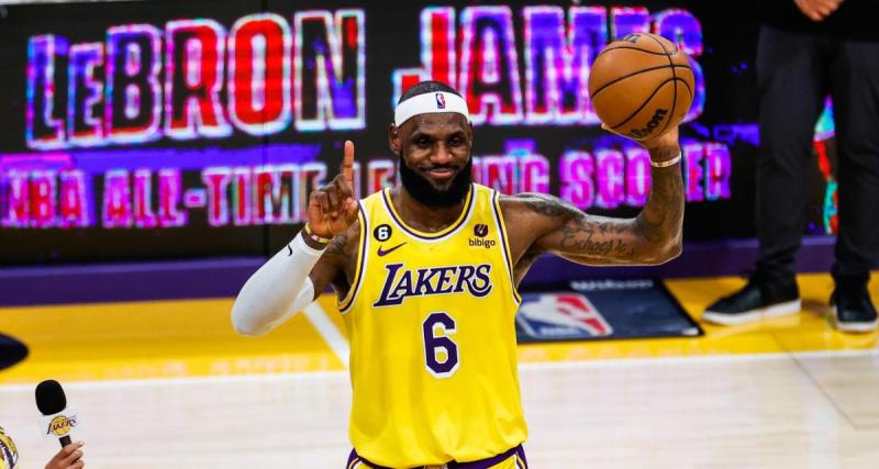  - PSG : Kylian Mbappé rend hommage à LeBron James après son incroyable record !