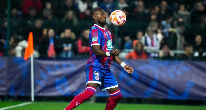  - Châteauroux : le coup-franc surpuissant de Bendjaloud Youssouf contre Le Puy