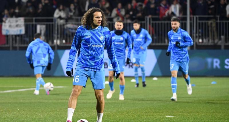  - Clermont - OM : coup d’envoi retardé, les joueurs ressortent s’échauffer !