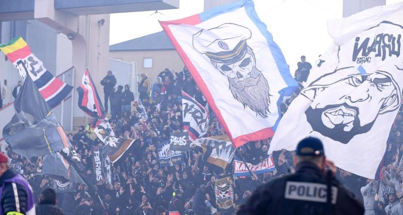  - PSG : après 3h d'attente au Camp des Loges, les supporters s'en vont, aucun joueur n'a parlé