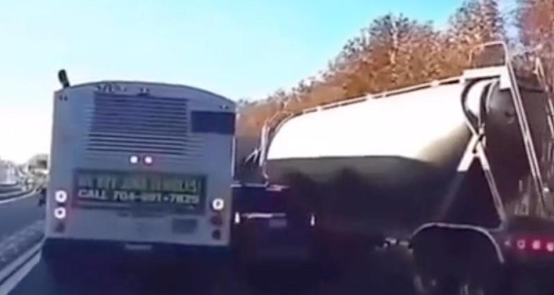  - Coup de chaud pour cette voiture prise en sandwich entre un bus et un camion-citerne