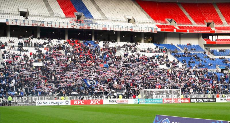  - OL - Lens : les Ultras manifestent contre la direction avant le match