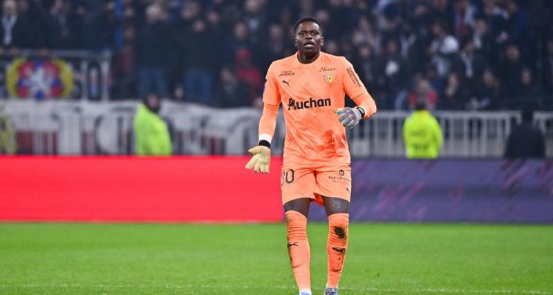  - Lens : "Il faut se remettre la tête à l’endroit" lâche Samba après la défaite à Lyon 