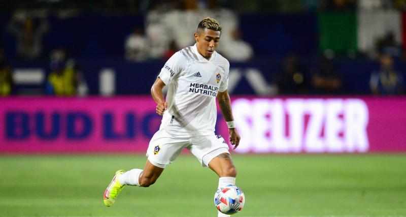  - Barça : Araujo rend hommage à son ancien club après son transfert !