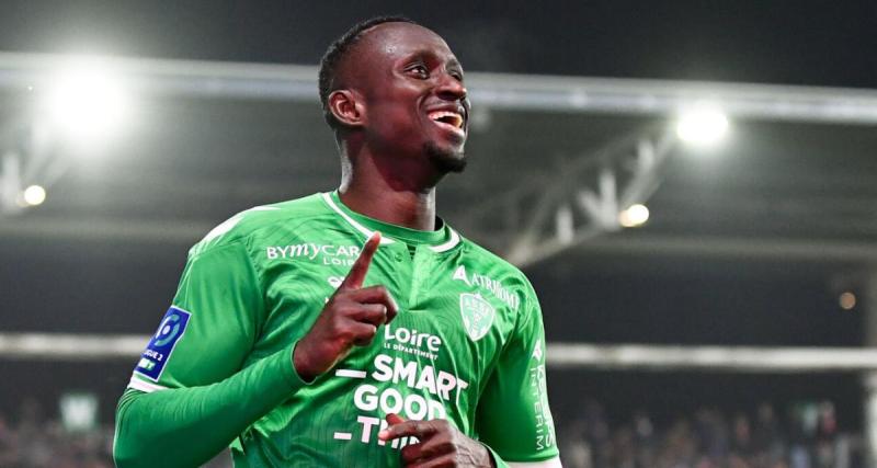  - Ligue 2 : Saint-Etienne enchaîne une troisième victoire consécutive à Nîmes et prend de l’avance sur la zone rouge