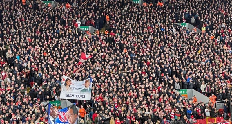  - Liverpool : une banderole hostile pour deux ministres français