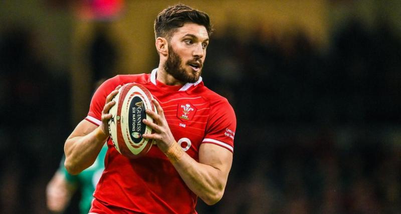  - Pays de Galles : Owen Williams à l'ouverture à la place de Dan Biggar face à l'Angleterre