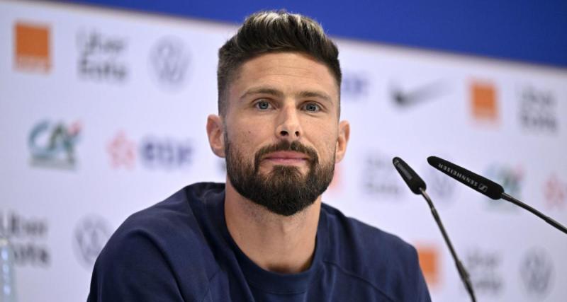 - Equipe de France : la superbe paire de crampons de Giroud en hommage à son record de buts chez les Bleus 
