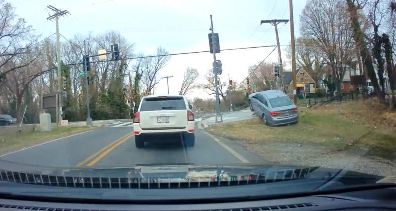  - Les automobilistes ont un problème avec cette intersection, ça tourne au grand n'importe quoi