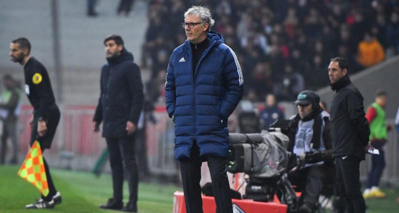  - LOSC - OL : Corentin Tolisso et Laurent Blanc applaudissent Lacazette pour son entrée