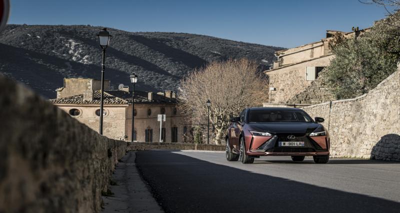  - Essai Lexus RZ 450e : le SUV au physique tranchant et au volant “magique”