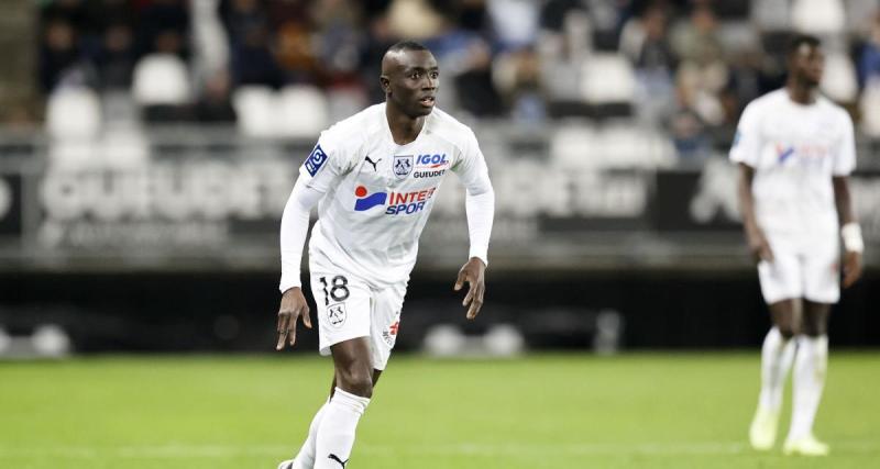  - Amiens : l’énorme colère de Papiss Cissé après la défaite contre le Paris FC