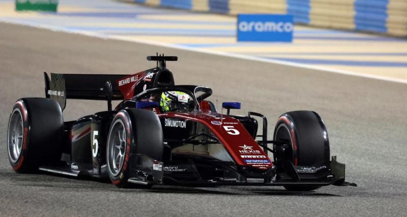  - Grand Prix d'Arabie saoudite de F2 : crash de Théo Pourchaire en course sprint 