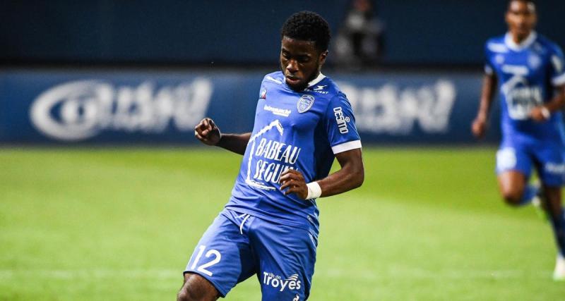  - Ligue 1 : un joueur de l'élite perd son permis de conduire après avoir été flashé à 190km/h sur autoroute !