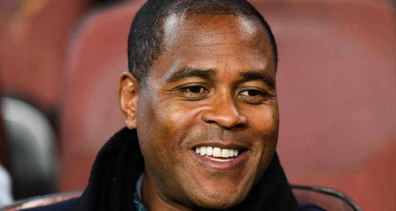  - Barça : Kluivert conseille deux buteurs et encense Xavi