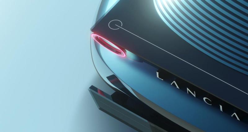  - Le concept car Lancia Emozione Pu+Ra poursuit son effeuillage avant sa présentation intégrale