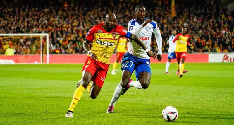  - 🚨 RC Lens - Strasbourg : les Sang et Or font le boulot à la pause, le PSG sous pression
