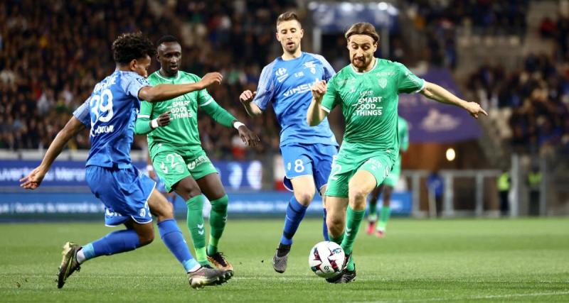  - Grenoble et l’ASSE dos-à-dos à la pause