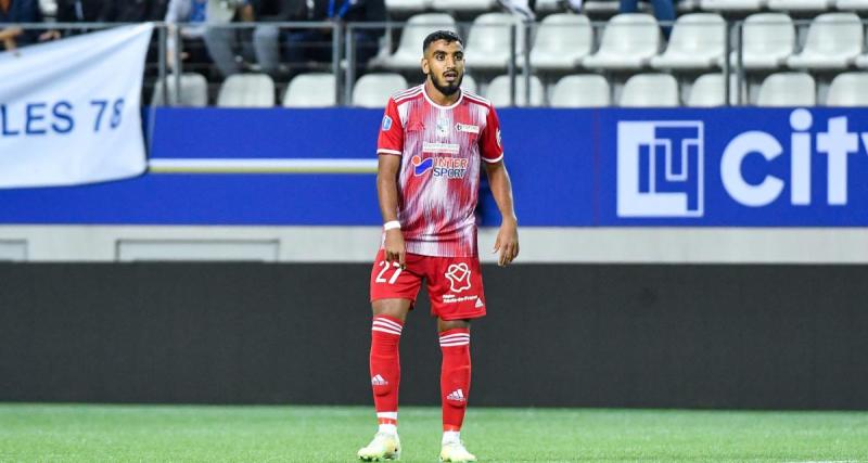  - Dunkerque : Rayan Ghrieb a reçu son trophée du meilleur joueur du mois de mars 