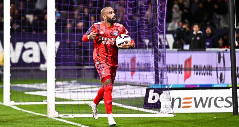  - OL : Lacazette ne se cache pas, il préférait un foot sans VAR !