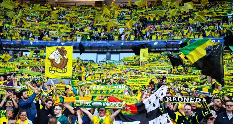  - Coupe de France : des grilles apposées devant les virages au Stade de France
