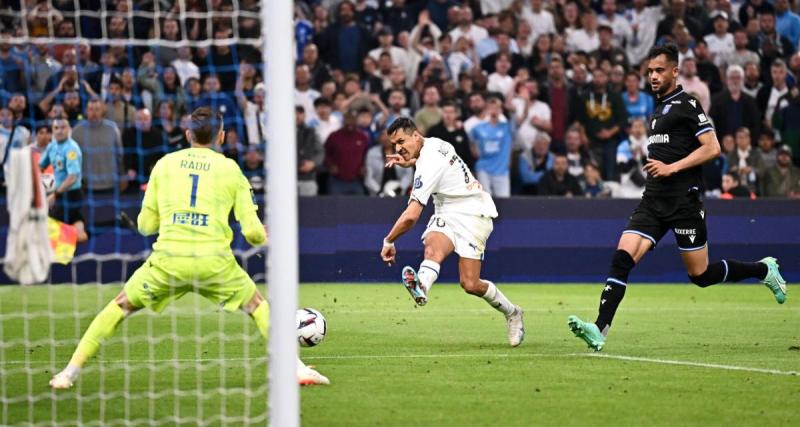  - OM - Auxerre : l'image folle du but d'Alexis Sanchez validé au millimètre par le VAR !