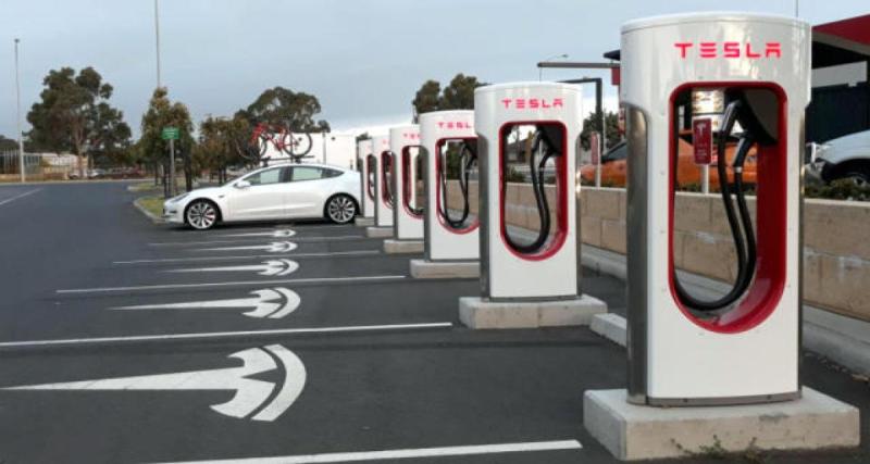  - Les super-chargeurs de Tesla ouverts à Ford dès 2024