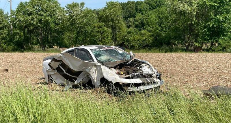  - Le voleur de cette Dodge Charger se crashe à plus de 260 km/h, il survit miraculeusement et se fait arrêter