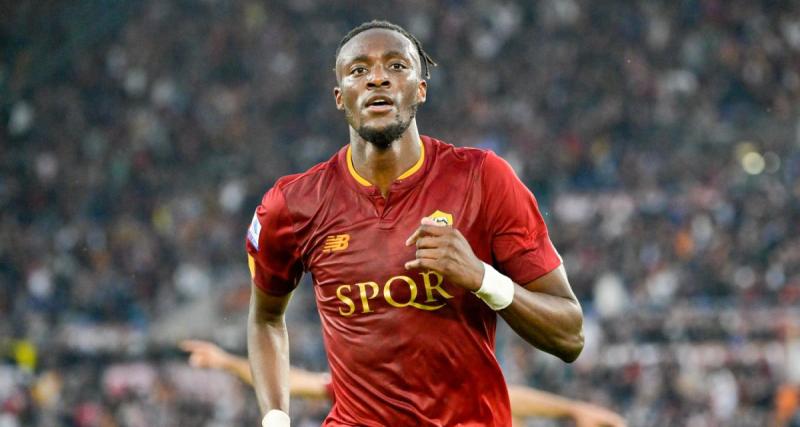  - PSG : le club prêt à concurrencer Manchester United pour un buteur XXL de Serie A ?