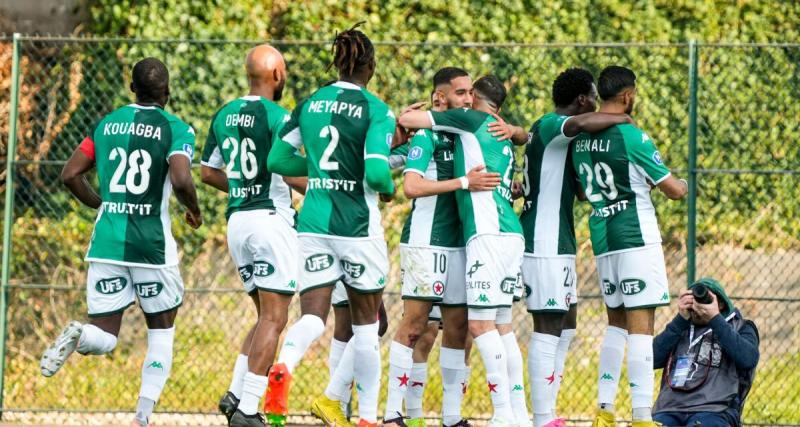  - Le Red Star mène face à Versailles à la pause 