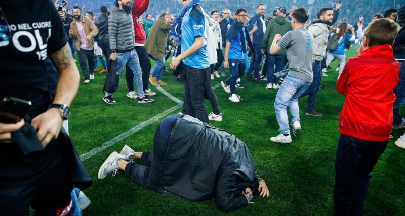  - Naples : une motte de terre vendues pour fêter le titre 
