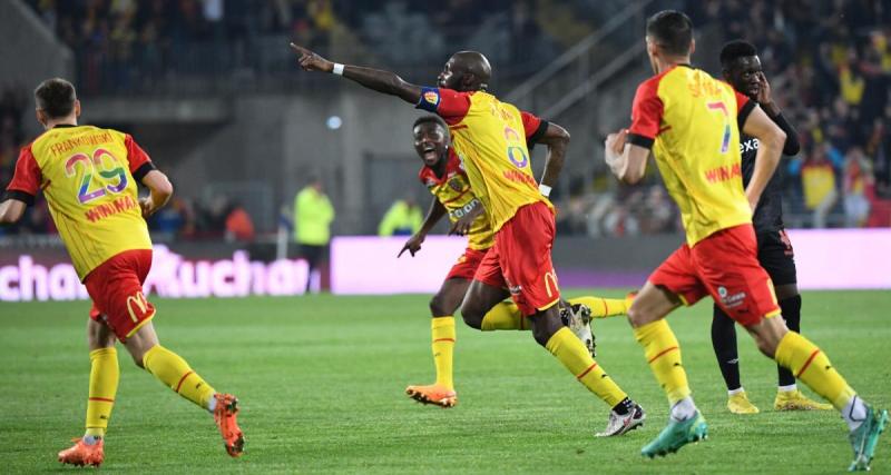  - En infériorité numérique, Lens s’impose contre Reims et revient à trois points du PSG 