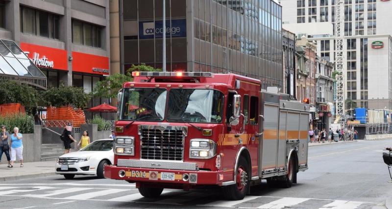  - Il bloque un camion de pompiers en intervention, ça ne plaît à personne