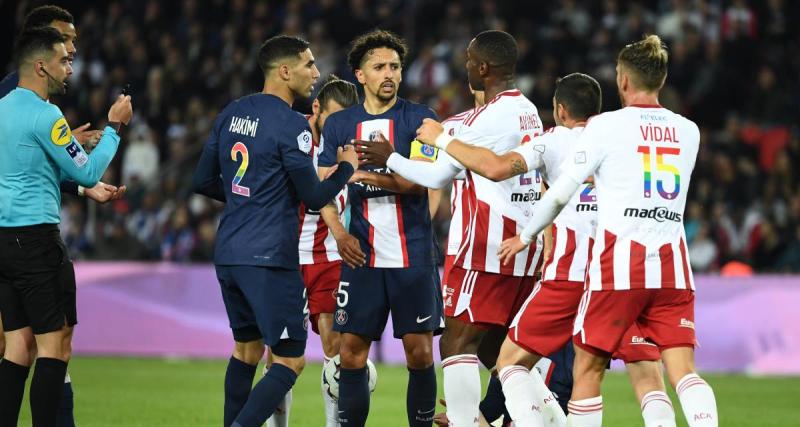  - PSG : la grosse colère d'Achraf Hakimi après son expulsion face à Ajaccio 