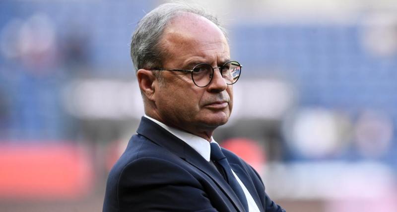  - PSG : Campos passe déjà à l'action pour le prochain mercato estival et prend une grosse décision pour Ziyech 